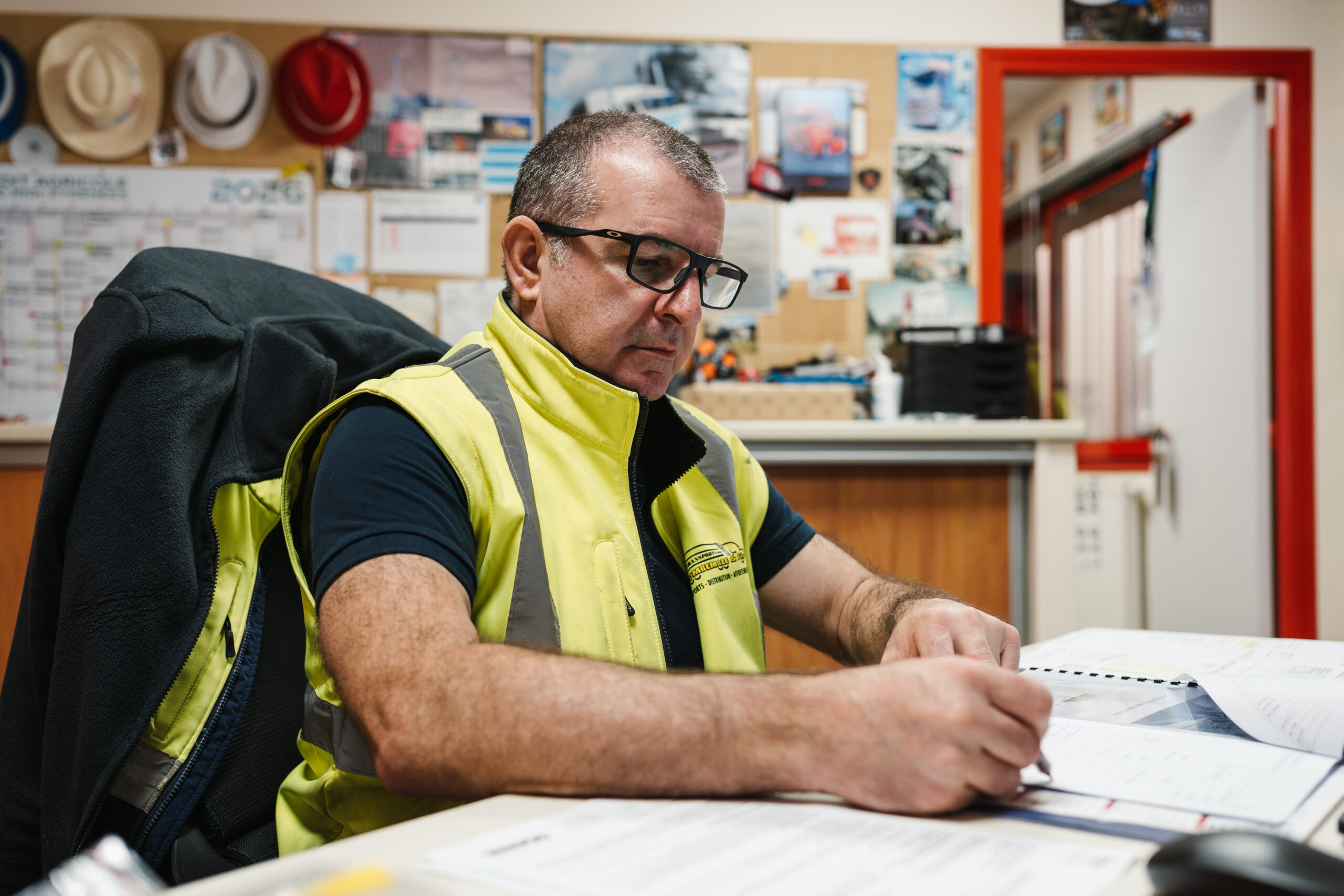Reportage photo au coeur de l'entreprise Transports Combemale & Fils à Onet-le-Château, Aveyron © Franck Tourneret Photographe