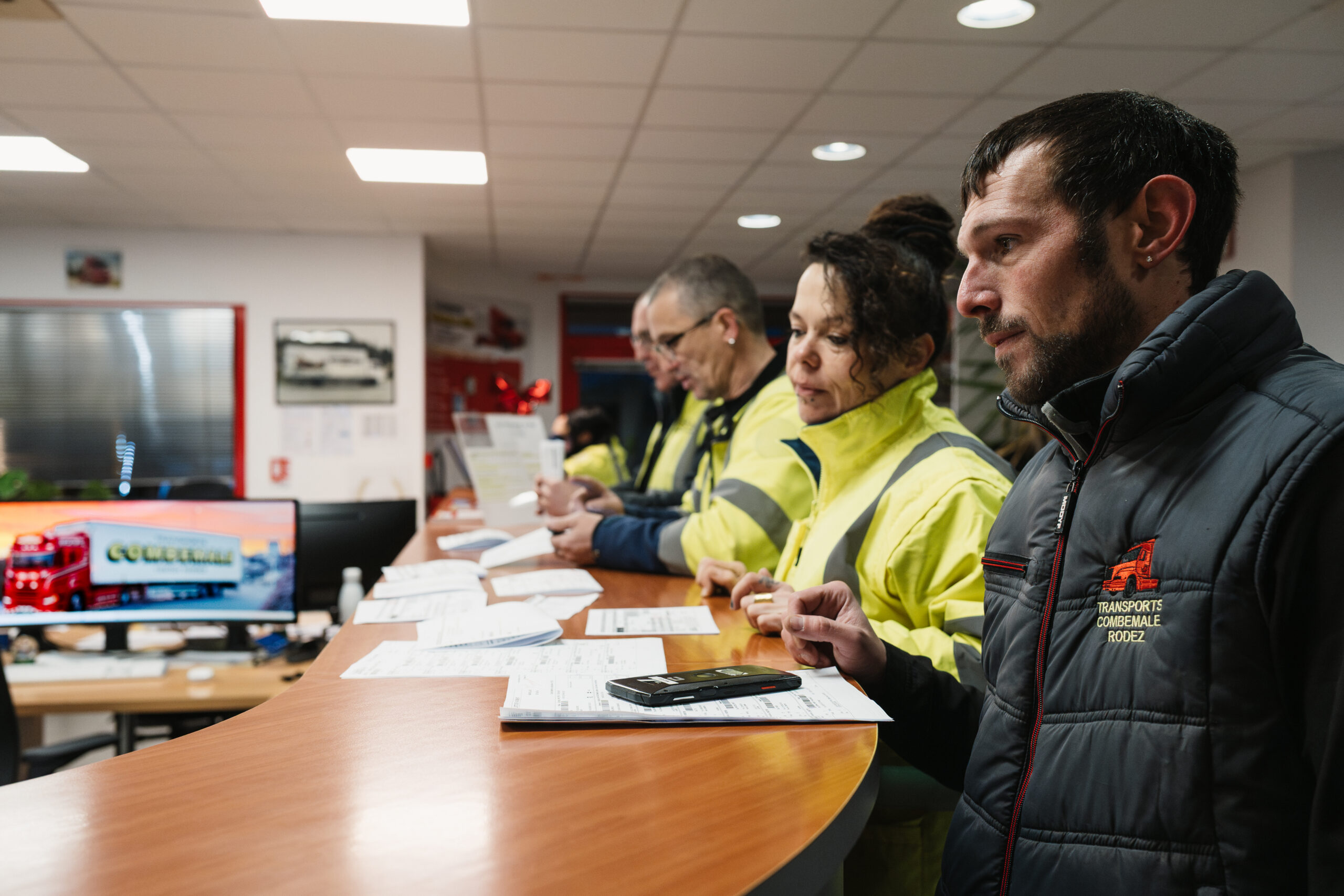 Reportage photo au coeur de l'entreprise Transports Combemale & Fils à Onet-le-Château, Aveyron © Franck Tourneret Photographe