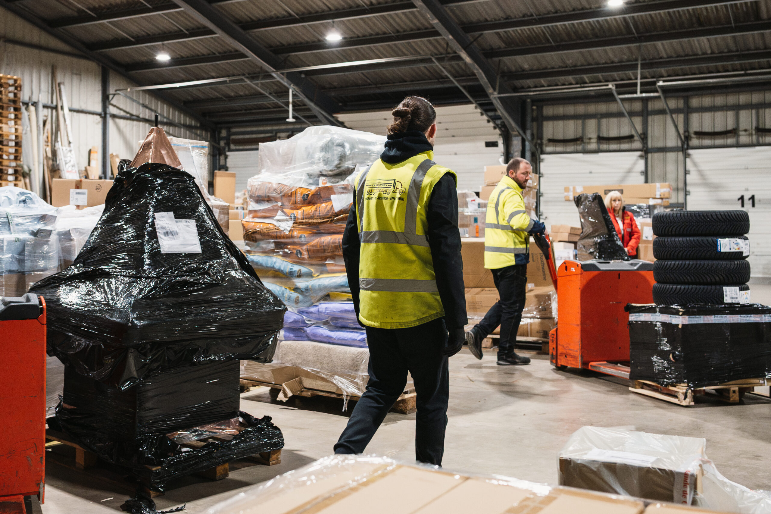 Reportage photo au coeur de l'entreprise Transports Combemale & Fils à Onet-le-Château, Aveyron © Franck Tourneret Photographe