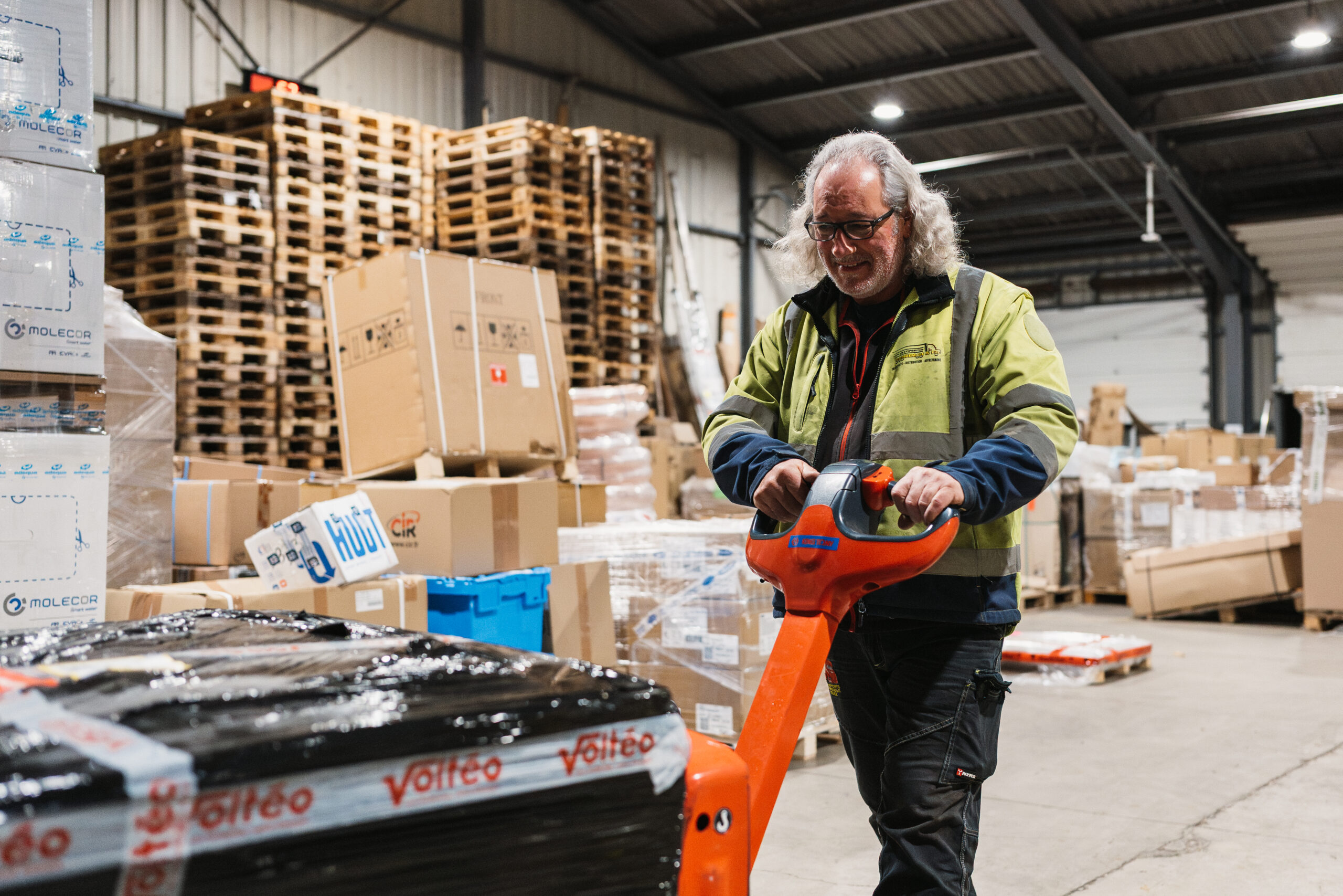 Reportage photo au coeur de l'entreprise Transports Combemale & Fils à Onet-le-Château, Aveyron © Franck Tourneret Photographe