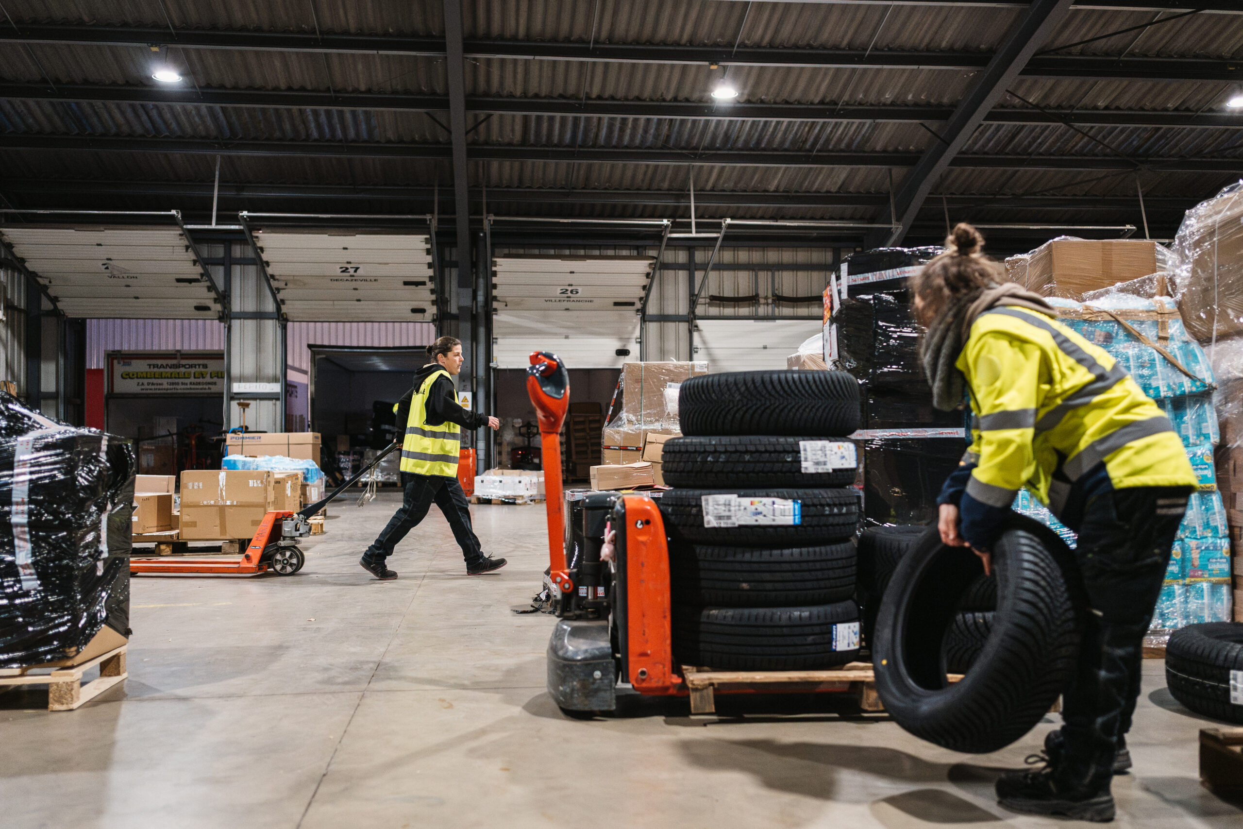 Reportage photo au coeur de l'entreprise Transports Combemale & Fils à Onet-le-Château, Aveyron © Franck Tourneret Photographe