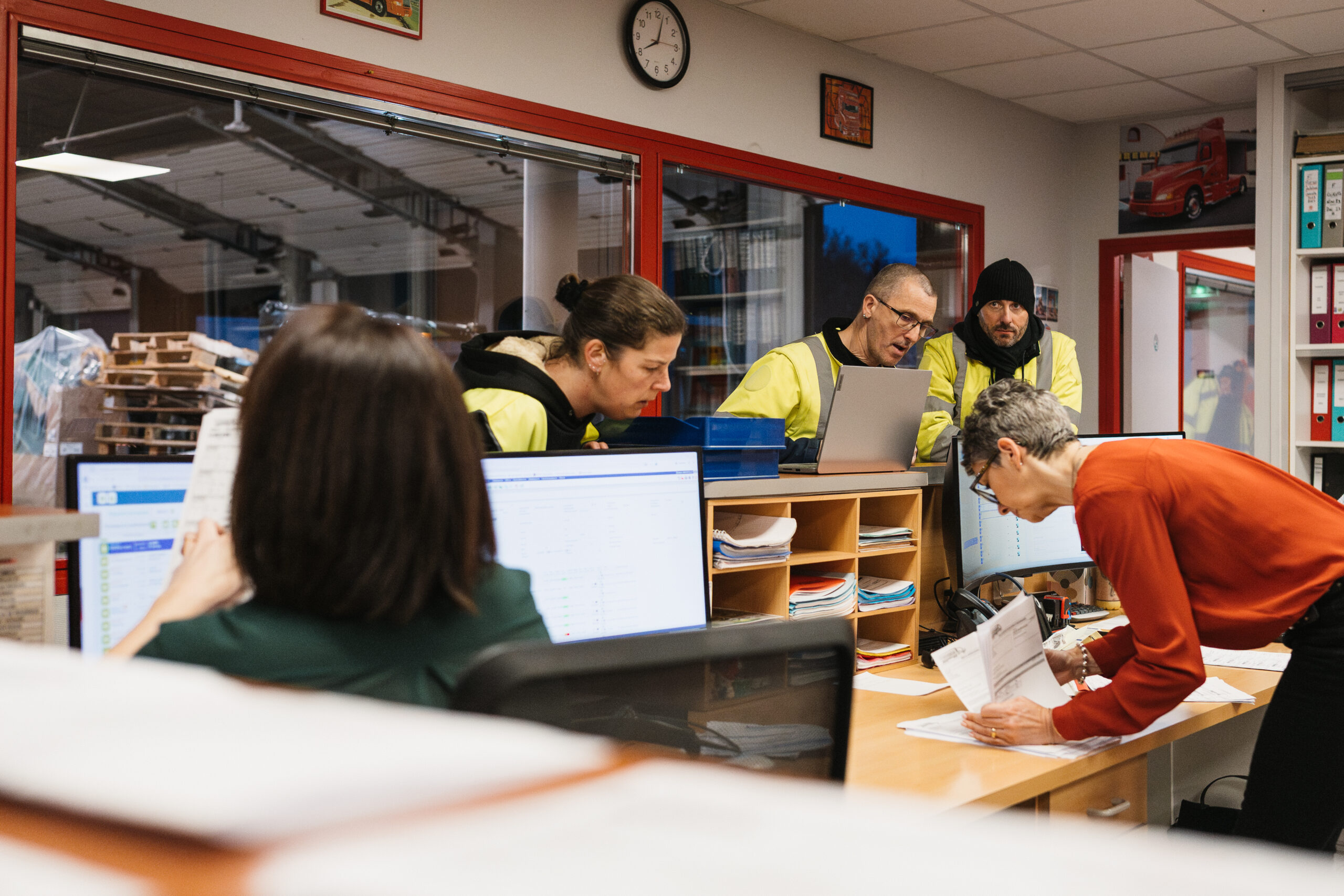 Reportage photo au coeur de l'entreprise Transports Combemale & Fils à Onet-le-Château, Aveyron © Franck Tourneret Photographe