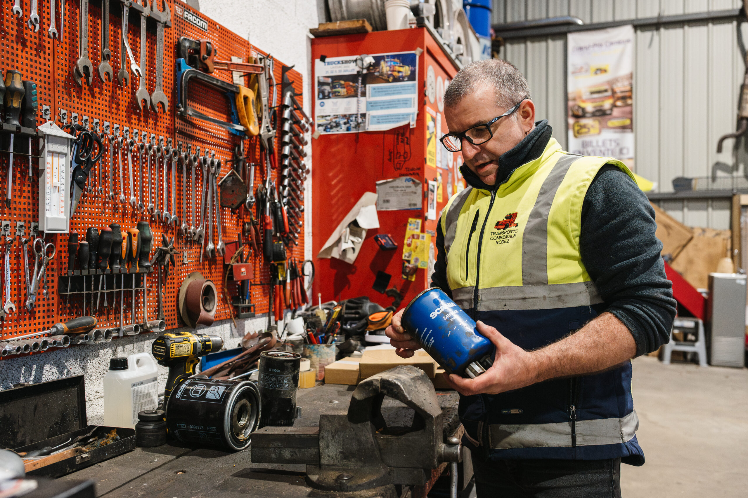 Reportage photo au coeur de l'entreprise Transports Combemale & Fils à Onet-le-Château, Aveyron © Franck Tourneret Photographe