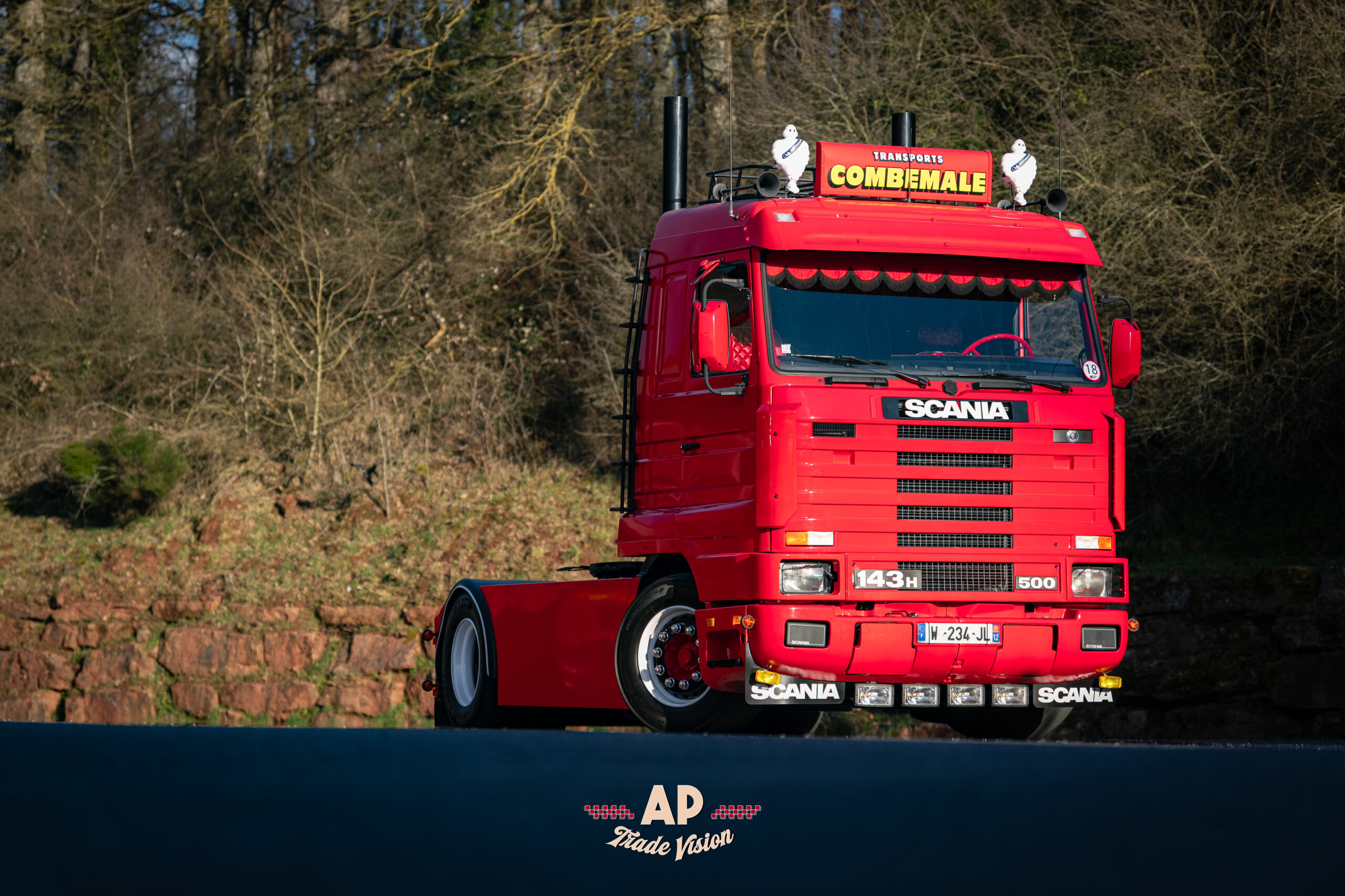 APV03596